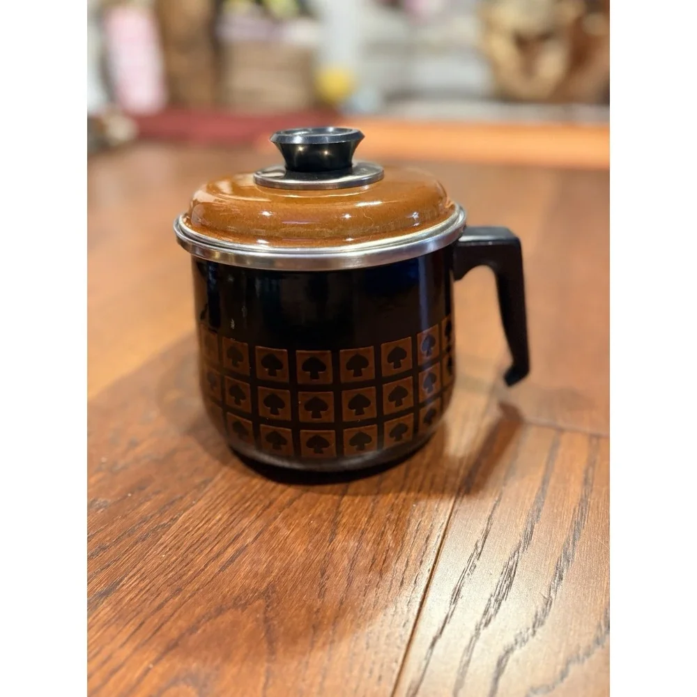 West Bend Le Provencal Brown Enamelware 2qt Saucepan w/ Lid & Handle